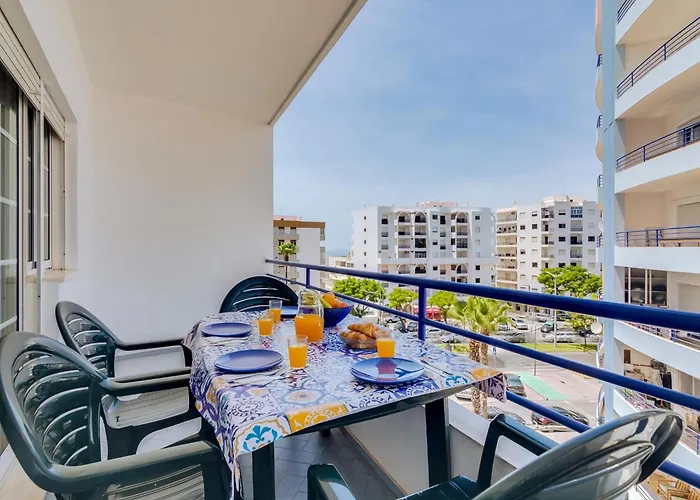 2bdr In * 쿼테이라