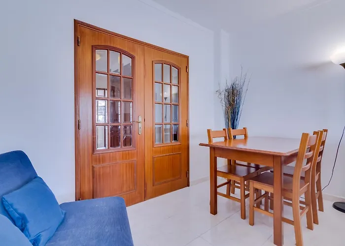 2bdr In Apartment Quarteira